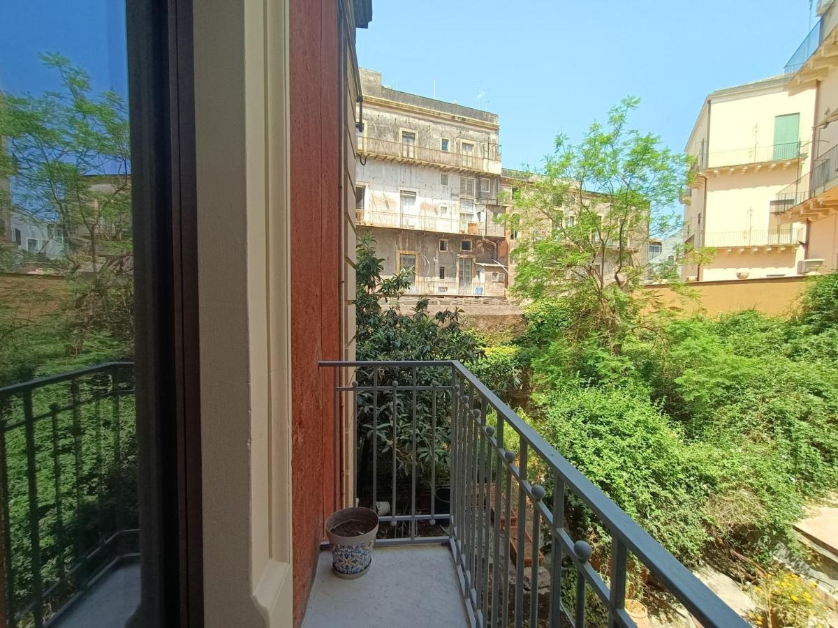 Stesicoro Art Home, In Centro Storico A كاتانيا المظهر الخارجي الصورة