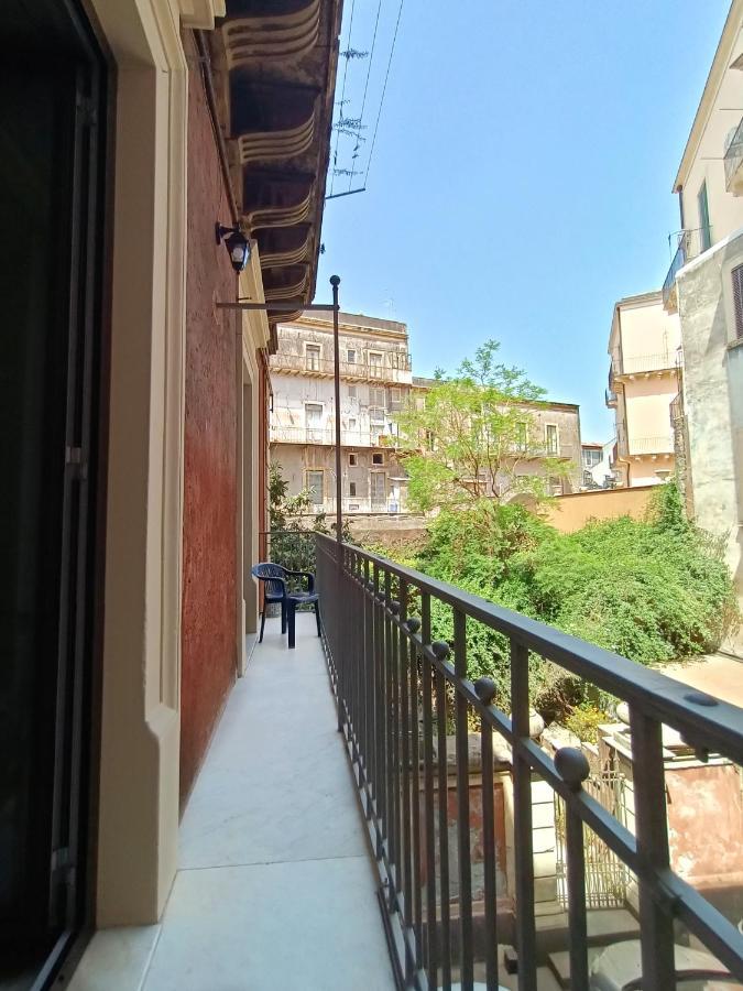 Stesicoro Art Home, In Centro Storico A كاتانيا المظهر الخارجي الصورة